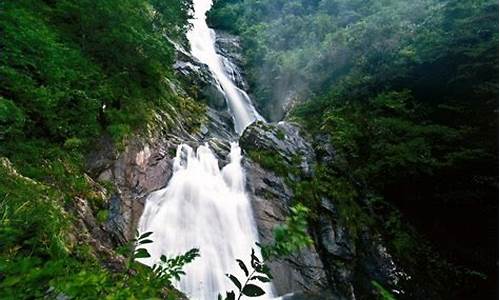 天目山在浙江哪个市境内,浙江天目山旅游攻略