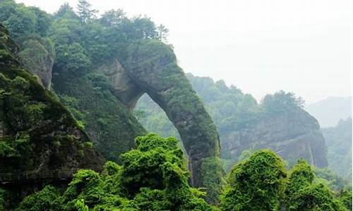 龙虎山旅游线路顺序_龙虎山旅游攻略自由行几天合适